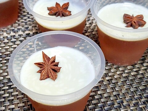 スターアニス(八角)風味のほうじ茶ゼリー